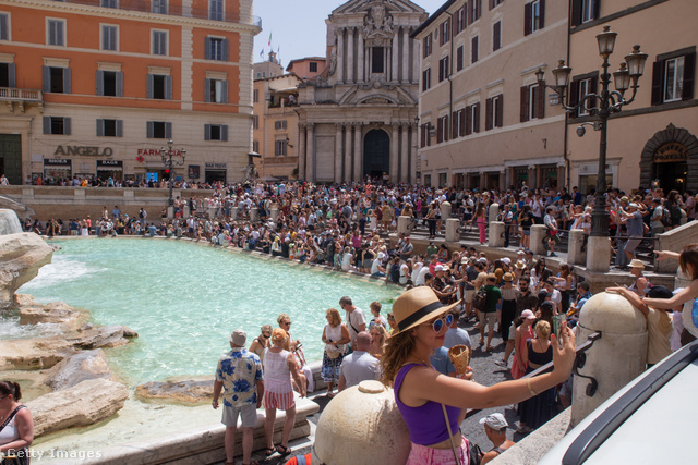 A rekordszámú turista miatt a turizmus sok bosszúságot okoz az olaszoknak