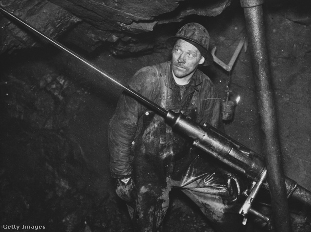Több mint 130 éve bányásznak a város környékén, melyet mesterségesen hoztak létre