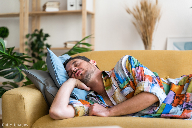 Az alvás közben felszabaduló növekedési hormon is felelős lehet az éhségérzetért