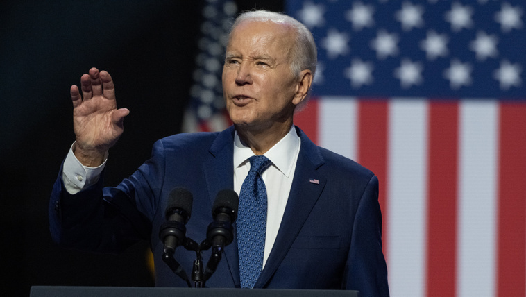 „Fogd be a szádat!” – Joe Biden beszéd közben szólt ki a tömegbe