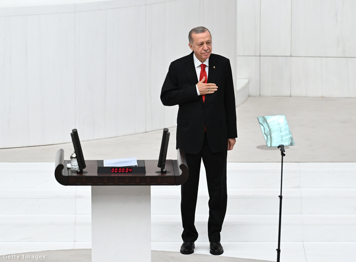 Recep Tayyip Erdogan török elnök részt vesz a török nagy nemzetgyűlés 28. ciklusának, a 2. törvényhozási évnek a megnyitóján Ankarában, Törökországban 2023. október 1-jén