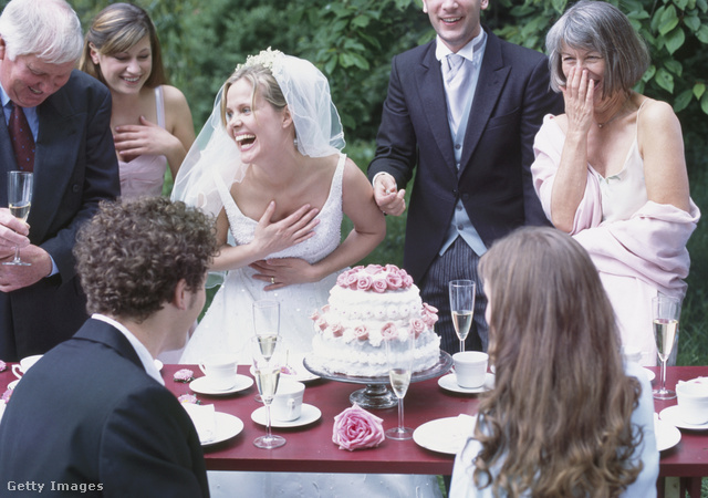 Az esküvő is lehet egy abbahagyhatatlan nevetés helyszíne