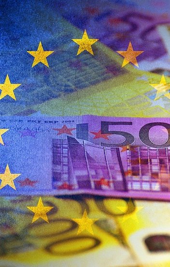 Halálkereszt az euróra, előkerültek a vészforgatókönyvek