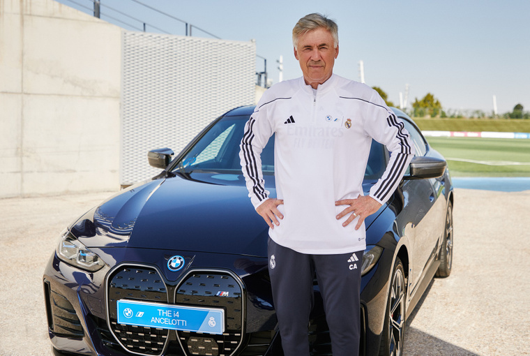 Carlo Ancelotti egy i4-et választott. (Fotó: BMW)