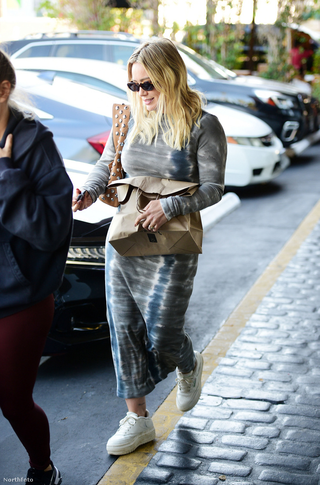 Hilary Duffot Los Angelesben fotózták le, miközben hétköznapi teendőit intézte