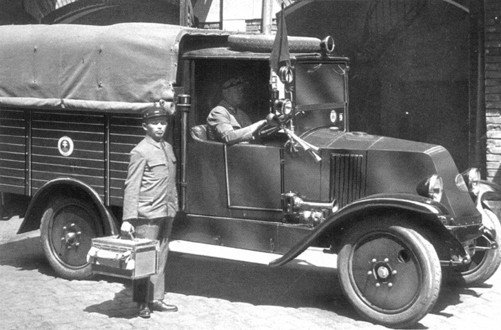 Tömeges Baleseti Mentőgépkocsi 1934-ből (fotó: OMSZ archívum)