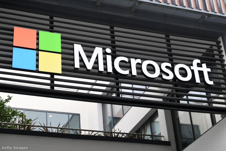 A friss hírek szerint a Microsoft közel 10 milliárd dolláros, azaz nem kevesebb mint 3638 milliárd forintnyi be nem fizetett adóval maradt adós az amerikai kormánynak. (Fotó: Bloomberg / Getty Images Hungary)