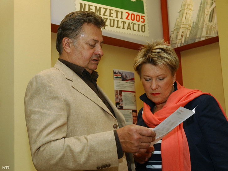 Kovács P. József tévébemondó és felesége 2005. május 18-án