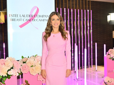 Az 58 éves Liz Hurley bikinis fotója felrobbantotta a netet