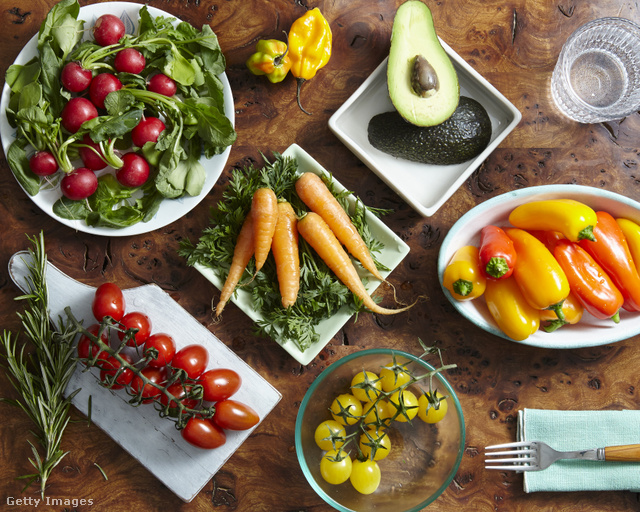Sok vitaminhoz és ásványi anyaghoz az élelmiszerekből is hozzájuthatunk