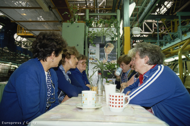 1990: Ebédszünet a Skoda Mlada Moleslav-i üzemében