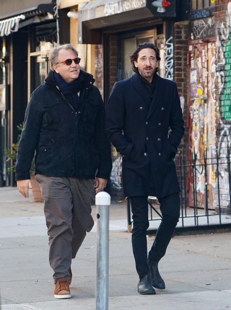 Adrian Brody New York utcáin sétált egy barátjával, amikor belefutottak egy paparazziba