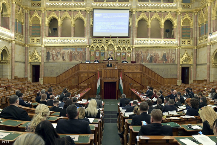 Varga Judit az Országgyűlés európai ügyek bizottságának elnöke beszédet mond a Normalitás védelme és az együttműködés erősítése az EU többszintű kormányzásában című tanácskozáson a Parlamentben 2023. november 10-én