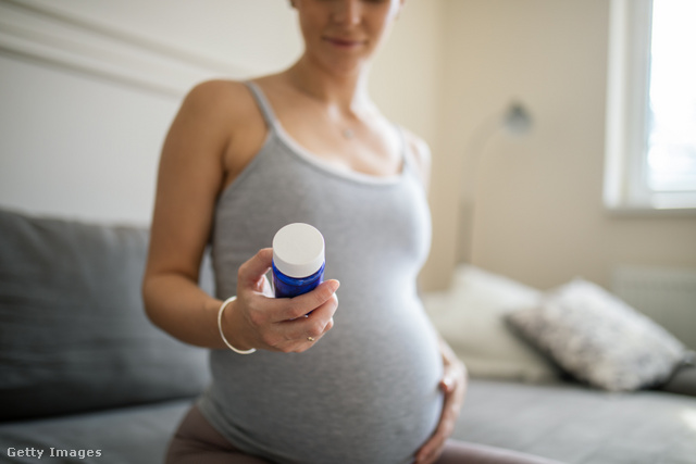 A várandós nőknek különösen fontos a B9-vitamin pótlása