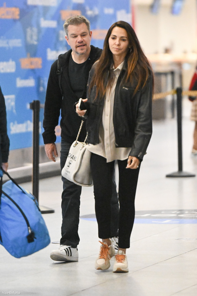 Matt Damont és Luciana Barrosót a New York-i John Fitzgerald Kennedy nemzetközi repülőtéren látták hazaérkezni