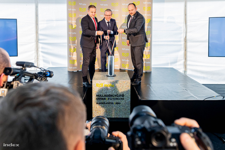 A MOHU új hulladékudvarának alapkőletétele Esztergomban 2023. november 15-én