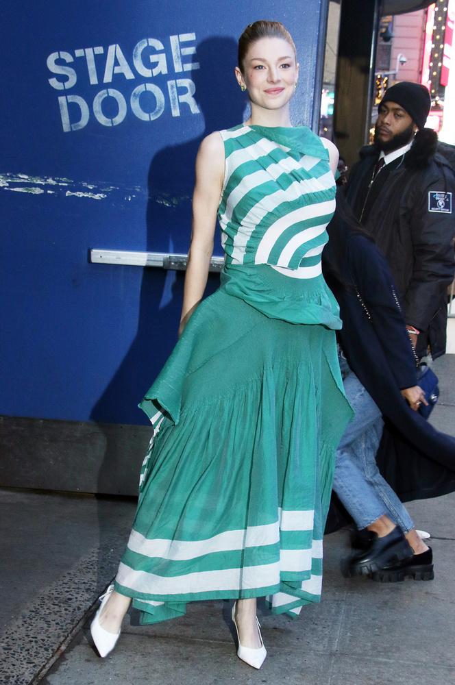 A színésznő másnap ebben a zöld-fehér ruhában jelent meg a Good Morning America című televíziós beszélgető műsorban, hogy a filmet promotálja.