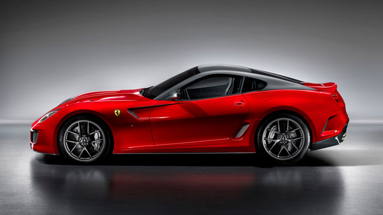 2010 – Ferrari 599 GTO – 1:24 – 6 liter, V12, 670 lóerő, 335+ km/h