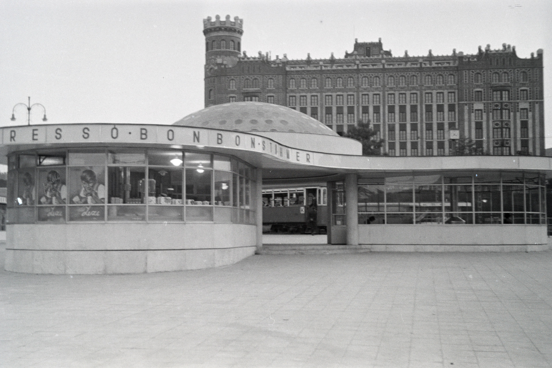 Stühmer bolt a mai Széll Kálmán téren 1941-ben