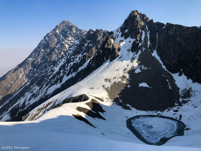 A Himalája mélyén fekvő gleccsertó hátborzongató titkokat rejt