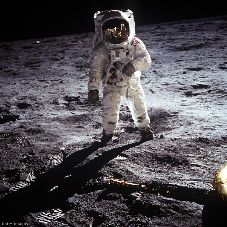 Neil Armstrong a Holdon. (Fotó: Heritage Images / Getty Images Hungary)