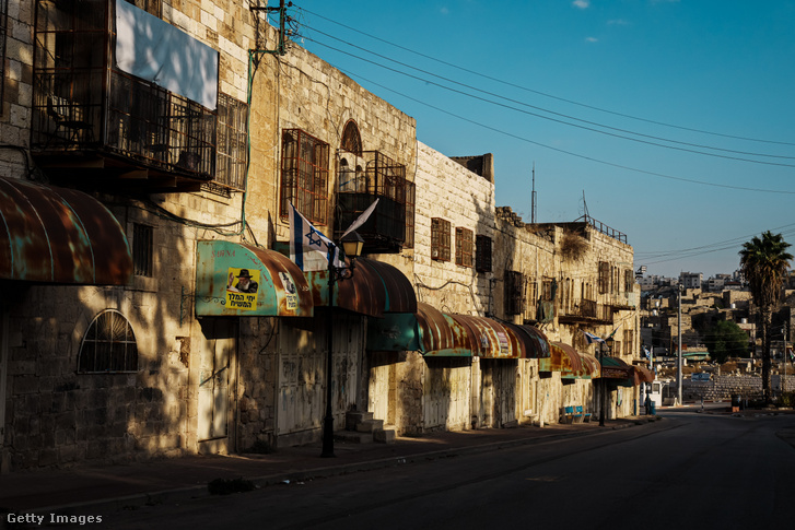 Az izraeli telepesek által lakott Dávid Király utca Ciszjordániában 2023. november 5-én