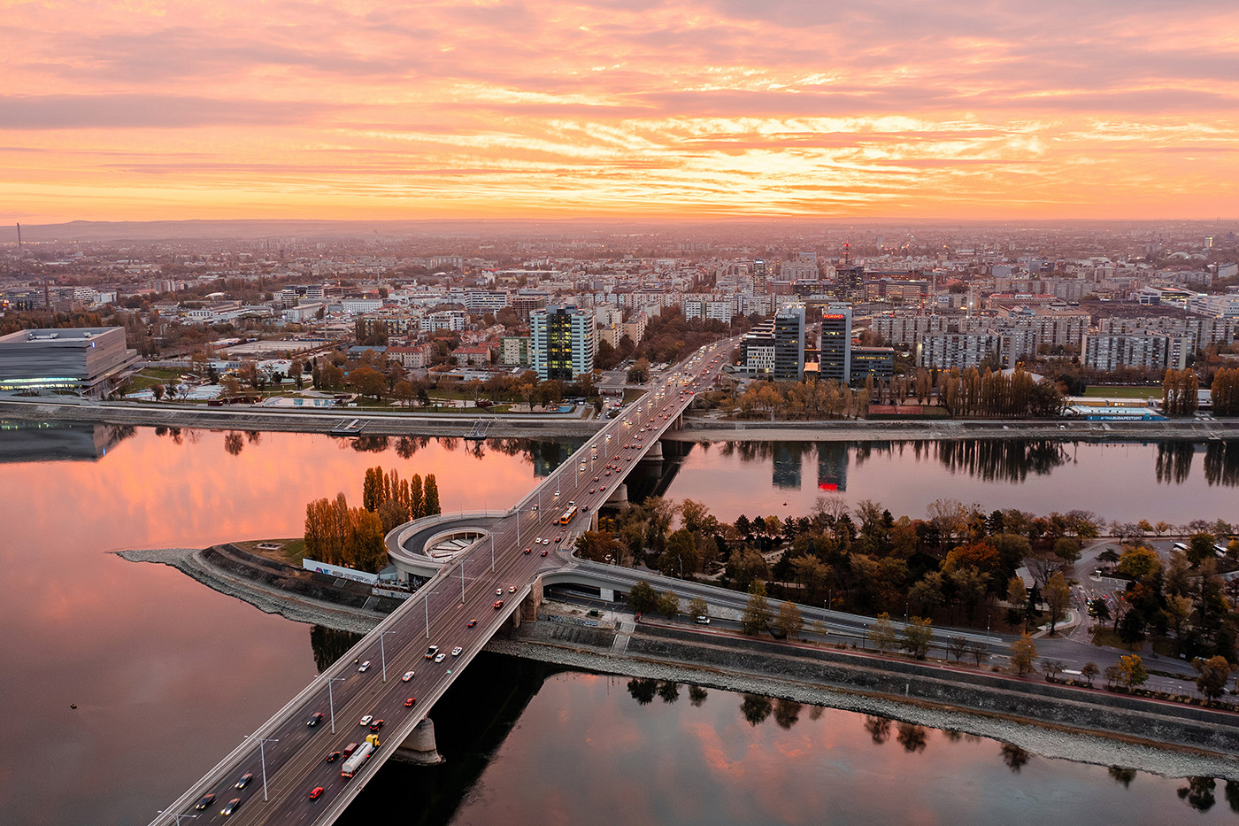 Az Árpád híd hajnalban