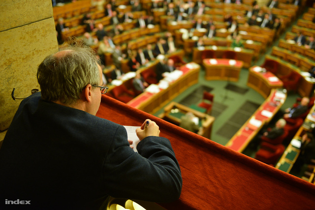 Horvát András a Parlamentben – később kiküldték a teremből