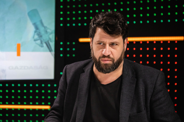 Puzsér Róbert: A legnagyobb ambícióm, hogy a nyilvánosságot a saját képemre formáljam