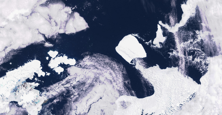 Műholdkép az A23a jéghegyről (a kép közepén).