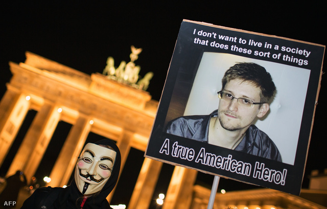 Snowden melletti tüntetés Berlinben, nov. 5-én