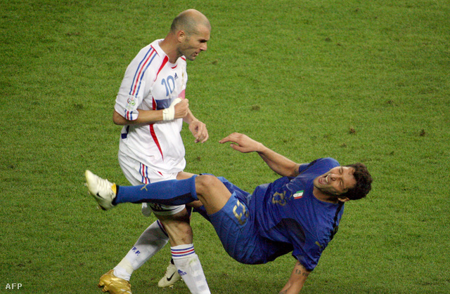Zidane 2006-ban fejelte le Materazzit a pályán