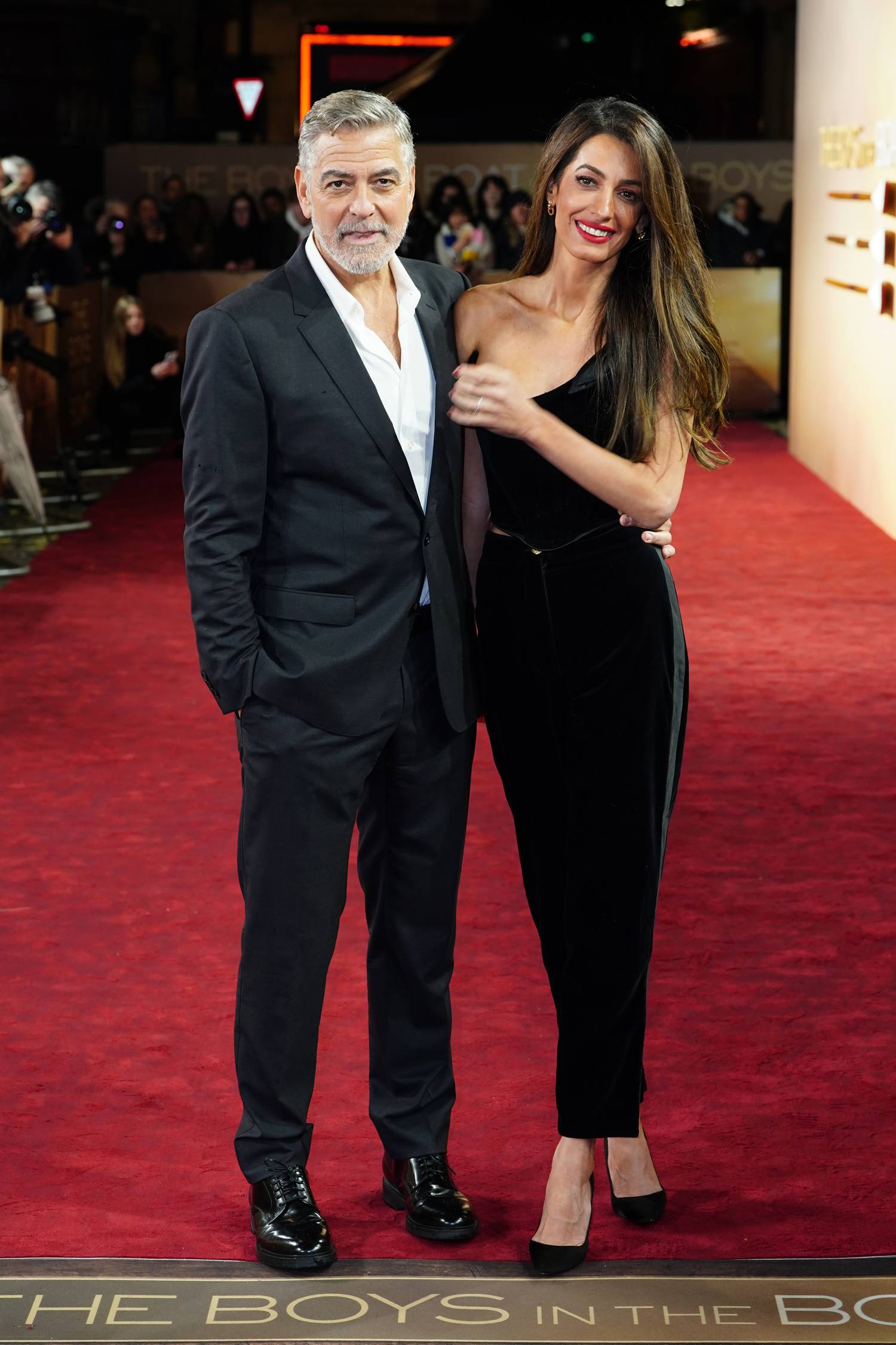 Amal és George Clooney a hétvégén Londonban vettek részt egy premieren.