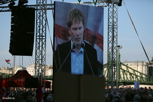 Fodor Gábor az ellenzék 2013. október 23-i tüntetésén