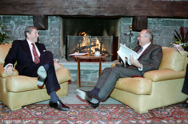 Ronald Reagan és Mihail Gorbacsov