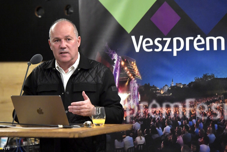 Mészáros Zoltán a fesztivál ügyvezető igazgatója a VeszprémFest 2024-es programkínálatát bemutató sajtótájékoztatón a Budapest Music Centerben 2023. december 4-én