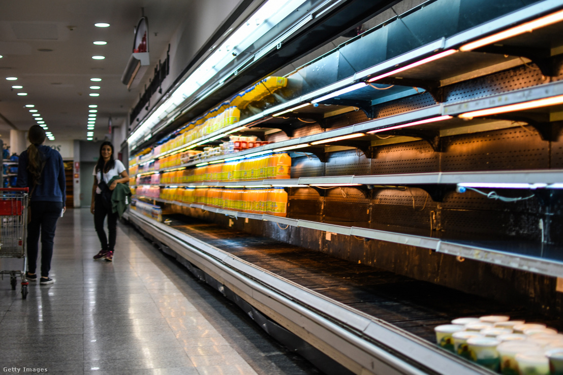 Üres polcok egy szupermarketben 2018. január 31-én Venezuelában