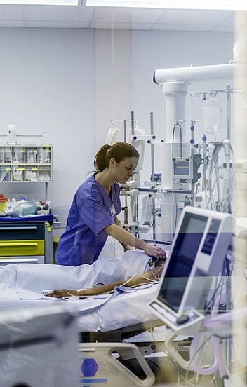 Krízis az egészségügyben: kritikusan sok az elégedetlenek aránya