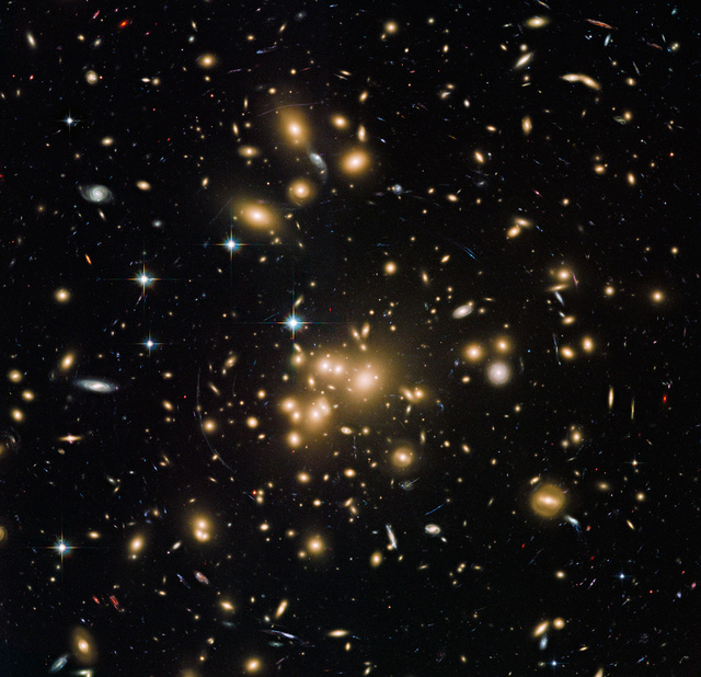 hubble-galaxy-cluster-abell-1689