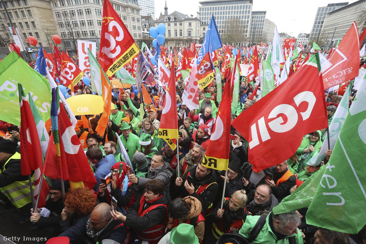Megszorítások elleni tüntetés Brüsszelben 2023. december 12-én