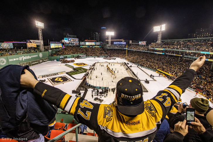 A 2023-as Winter Classic-mérkőzés a Pittsburgh Penguins és a Boston Bruins között a bostoni Fenway Parkban.