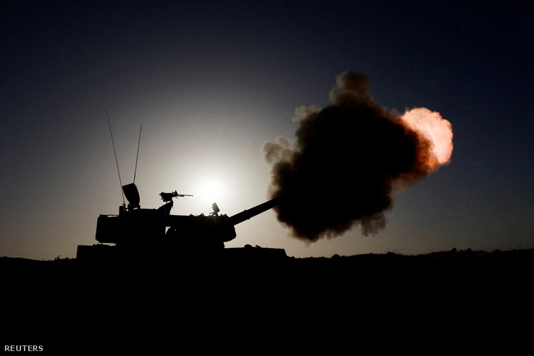 Egy izraeli katonai egység lövése a Gázai övezet határának közelében Izraelben 2023