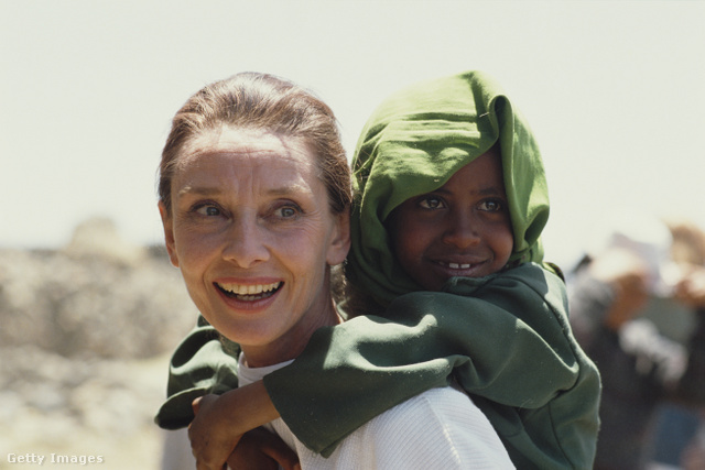 Audrey az UNICEF-fel közösen igyekezett enyhíteni a nehéz sorsú gyerekek fájdalmát