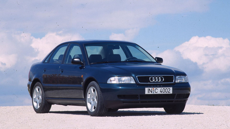 A német gyártó az első-generációs Audi A4-est 1994-ben dobta piacra
