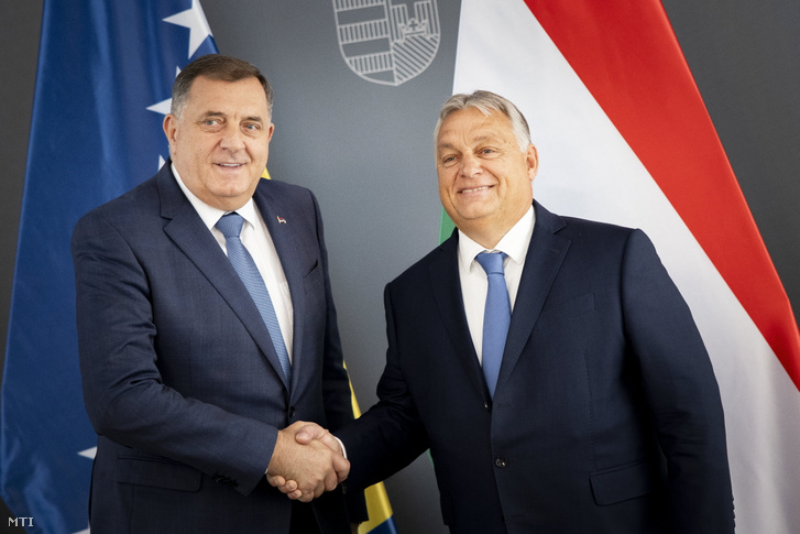 Orbán Viktor miniszterelnök fogadja Milorad Dodikot, a boszniai Szerb Köztársaság elnökét a Karmelita kolostorban 2023. október 2-án