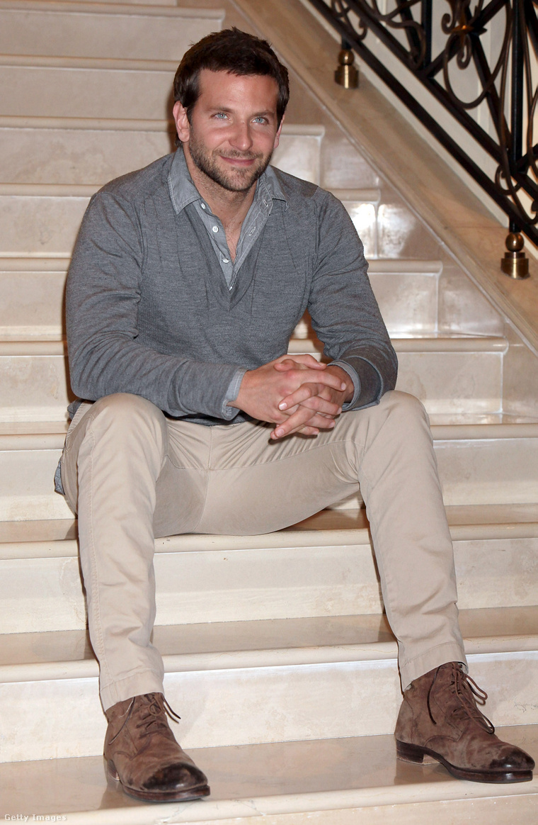 Bradley Cooper a Csúcshatás fotózásán 2011-ben. (Fotó: Elisabetta A. Villa / Getty Images Hungary)