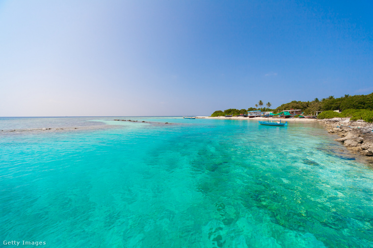 A Maldív-szigetek szigetországa már régóta tisztában van a tengerszint emelkedésének veszélyével. Egy úszó város építését is elkezdték, hogy kezeljék a folyamatosan növekvő veszélyt. (Fotó: Ekaterina_Marory / Getty Images Hungary)