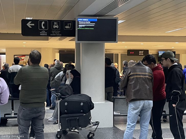 Kibertámadás érte az induló és érkező járatok képernyőit a libanoni bejrúti repülőtéren 2024. január 7-én