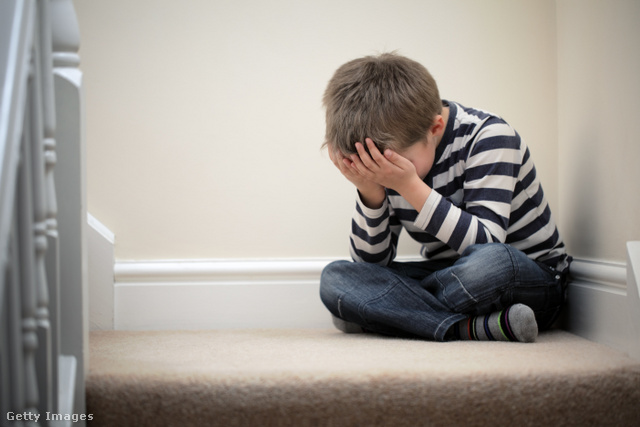 A szidalmazásnak a gyerek önbizalma láthatja a kárát
