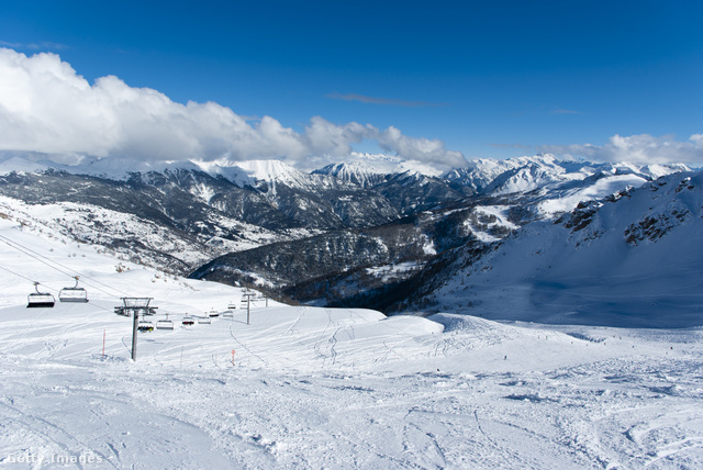 A francia Alpokban még általában van elég hó a síeléshez